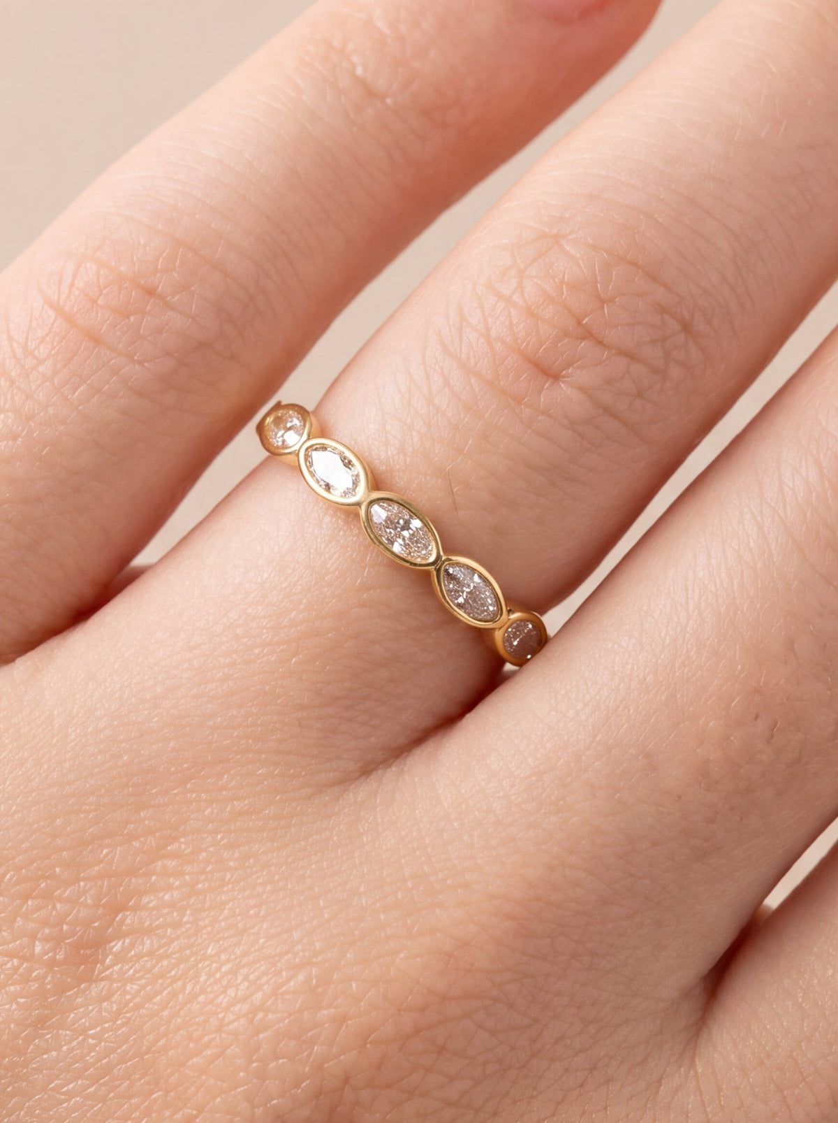 Mira Mini Oval Yüzük